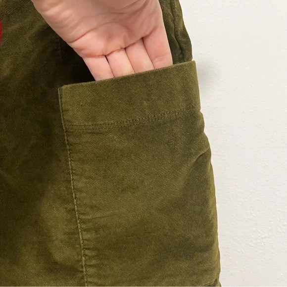 BDG Dark Green Mini Skirt. Size S-P - Picture 6 of 7